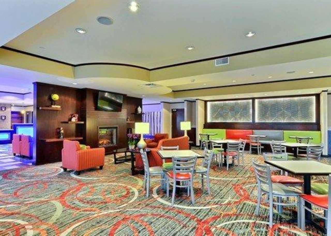 Comfort Suites Uniontown Exteriér fotografie