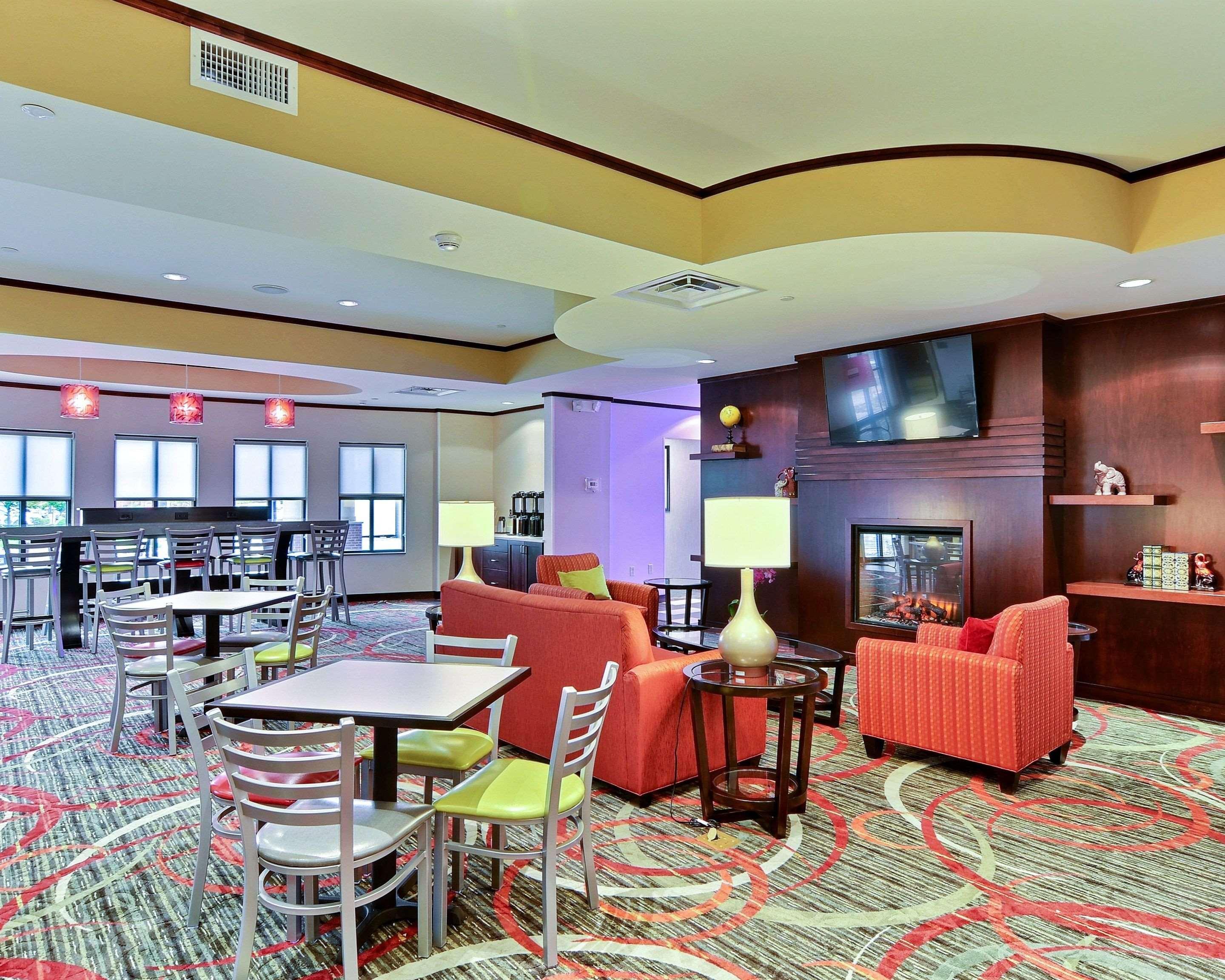 Comfort Suites Uniontown Exteriér fotografie