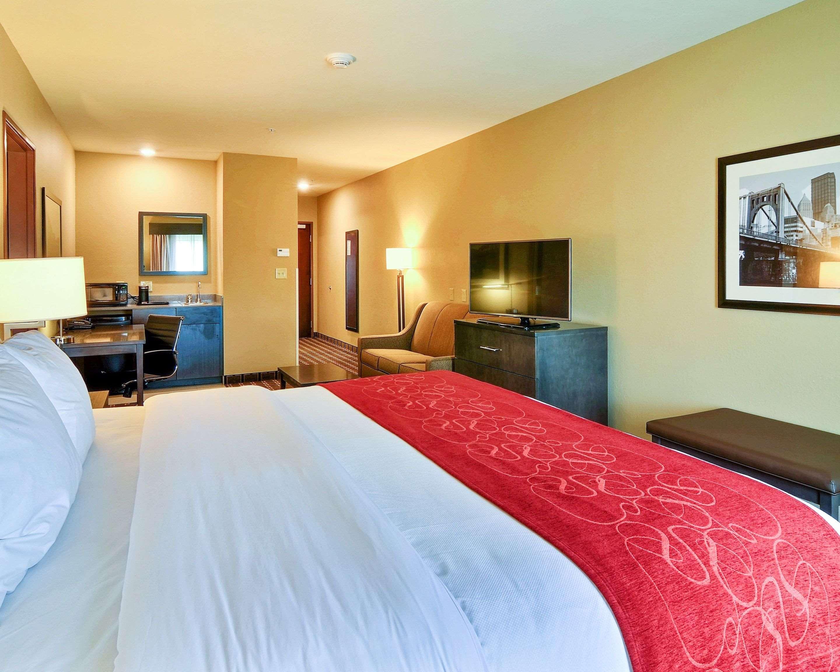 Comfort Suites Uniontown Exteriér fotografie